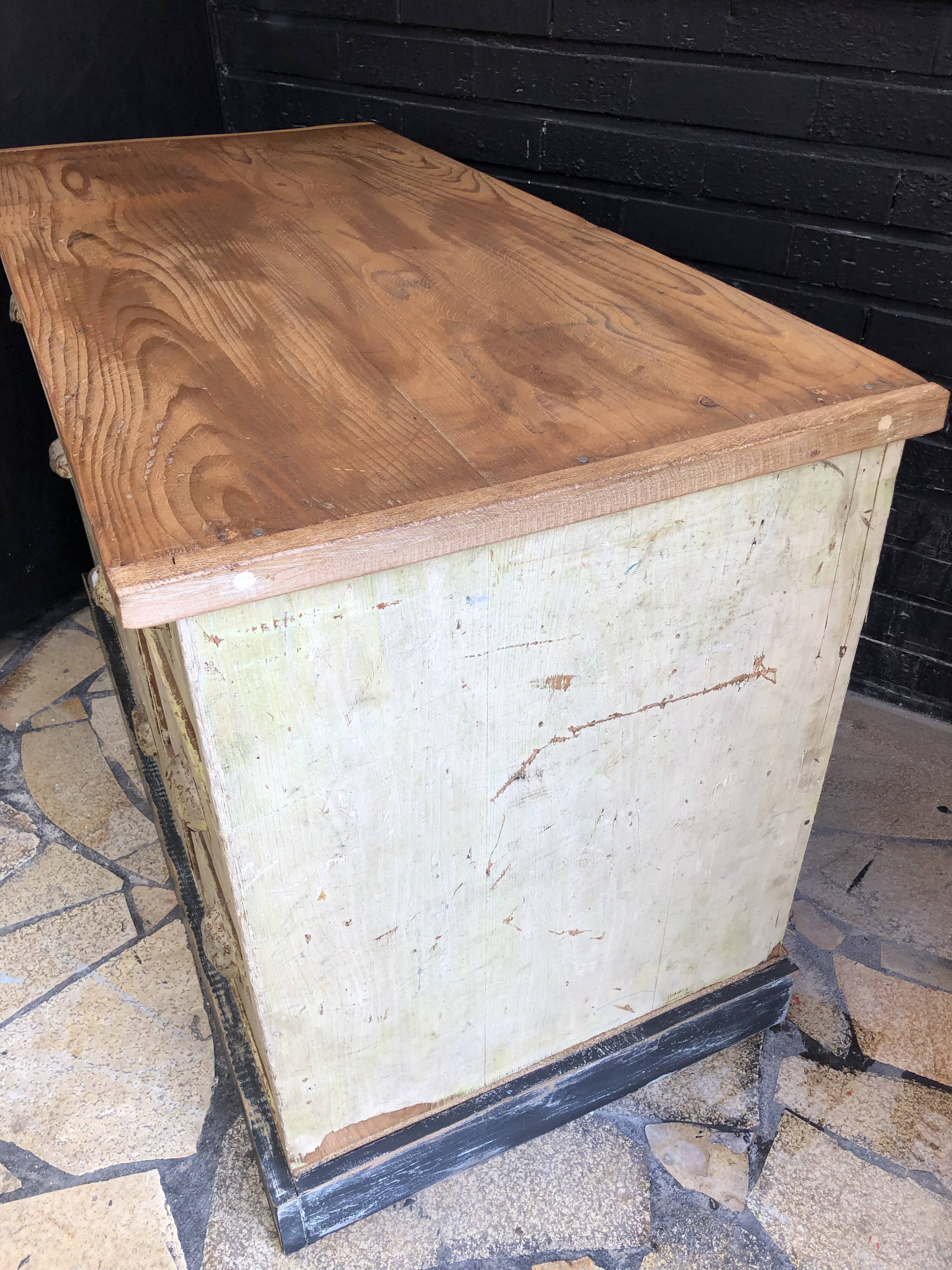 Trade cabinet with drawers