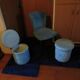 Chaise moumoute et  2 poufs assortis