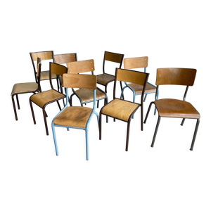 Lot de 10 chaises industrielles