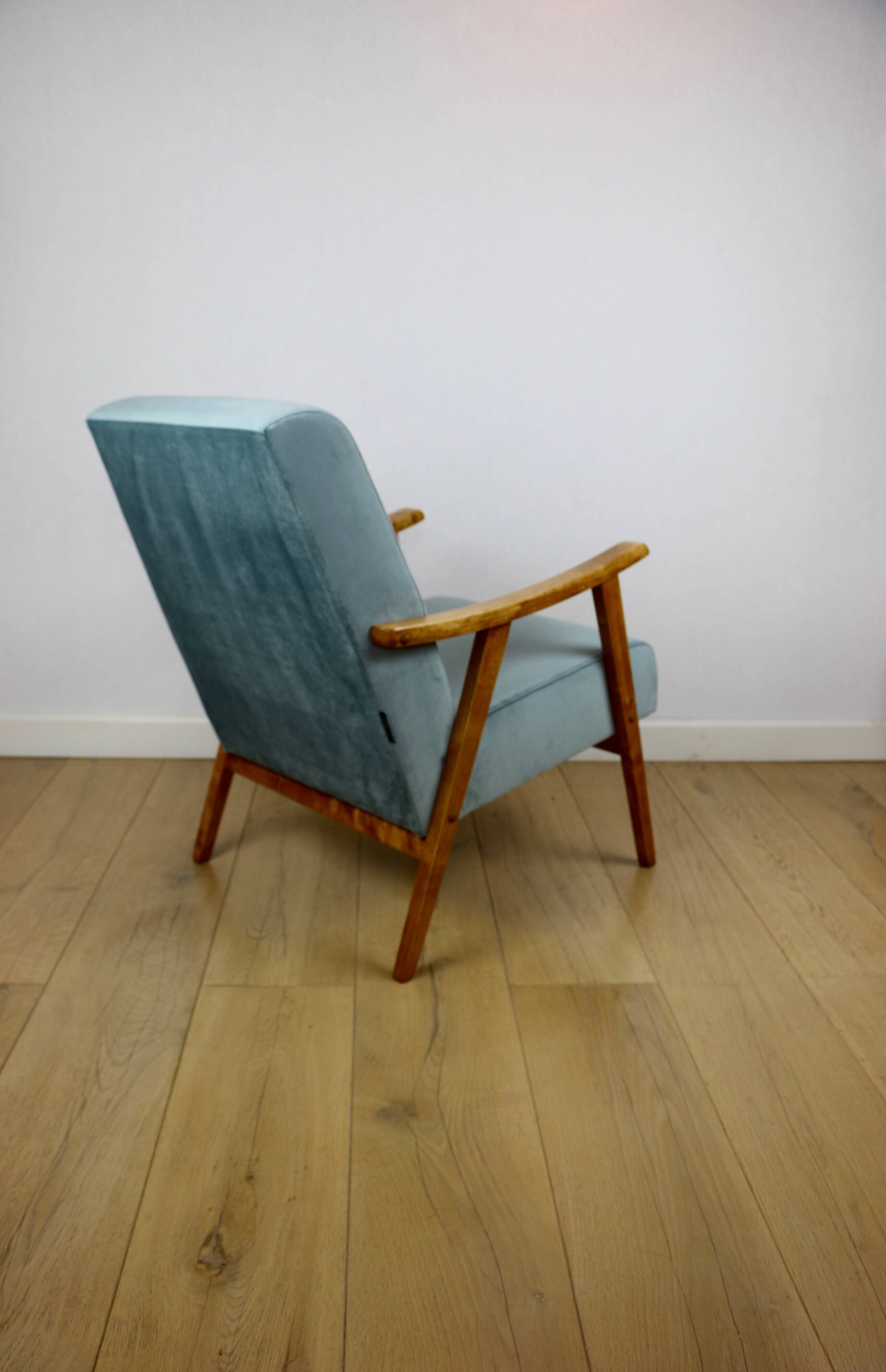 Fauteuil vintage loft années 70 bleu clair