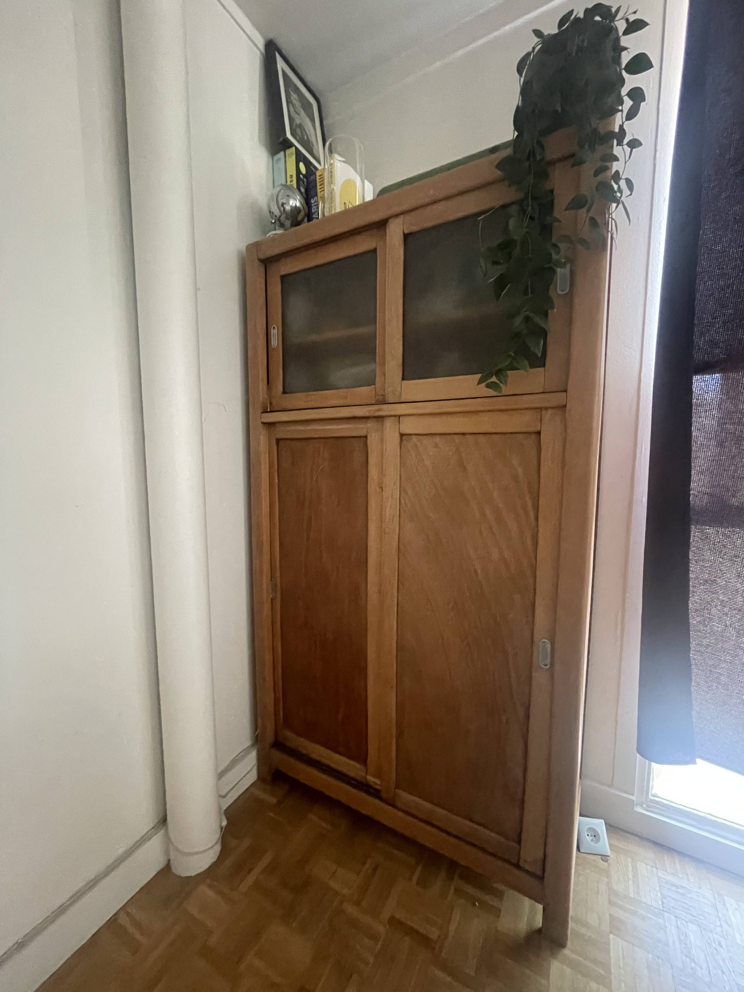 Armoire vintage d’écolier
