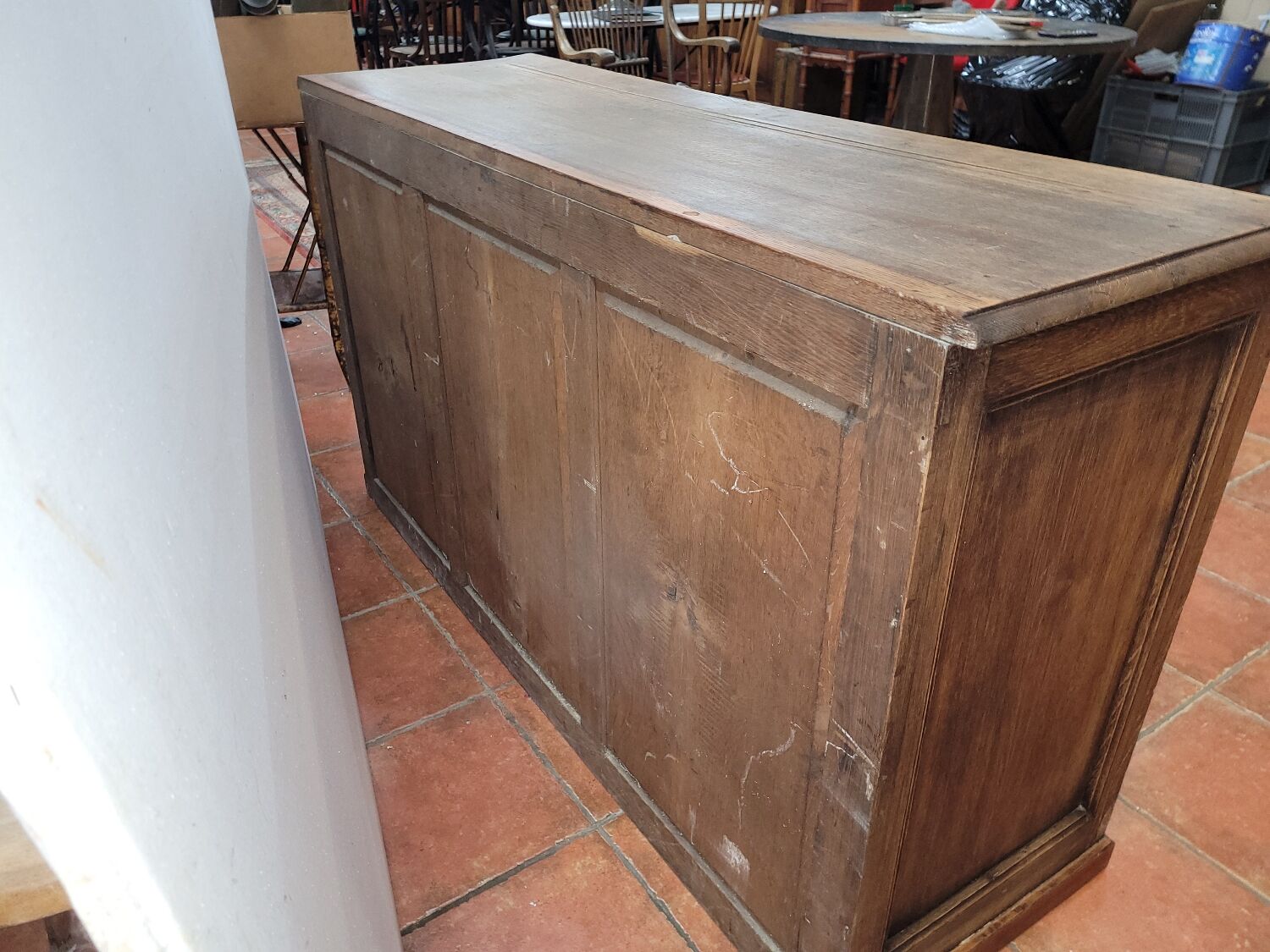 Craft furniture with sliding oak doors