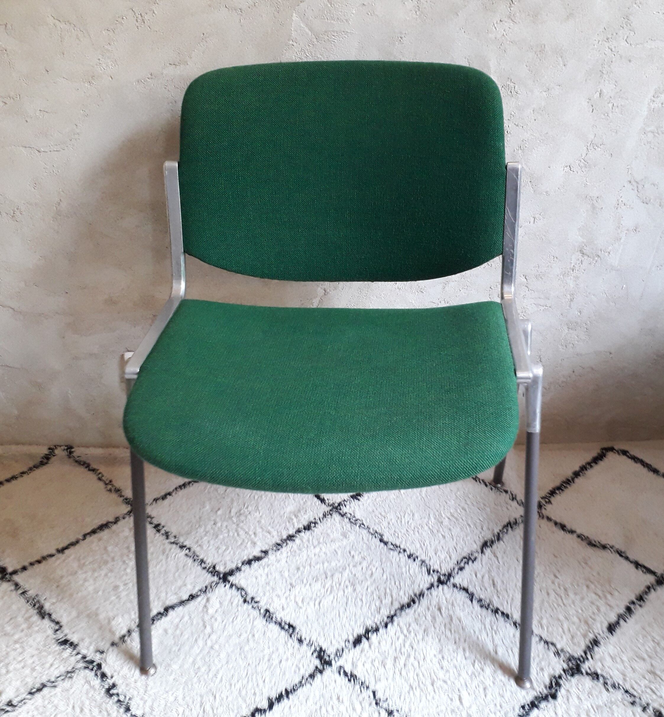 Lot de 4 chaises DSC 106 design Giancarlo Piretti pour Castelli