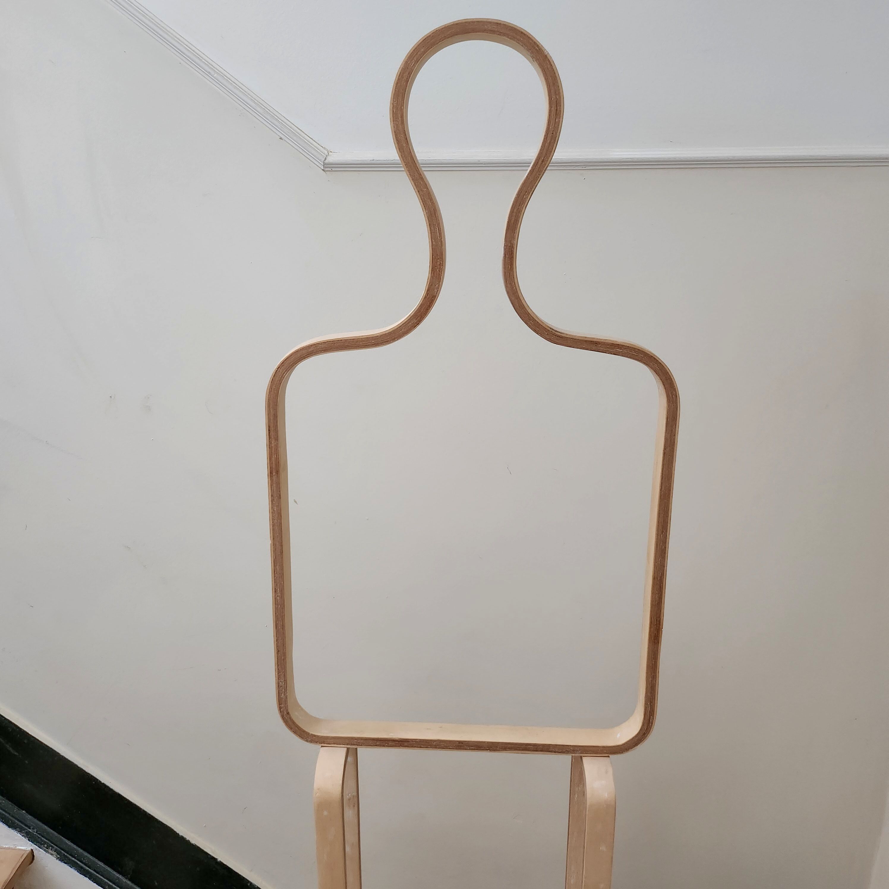 Mute valet from the 70