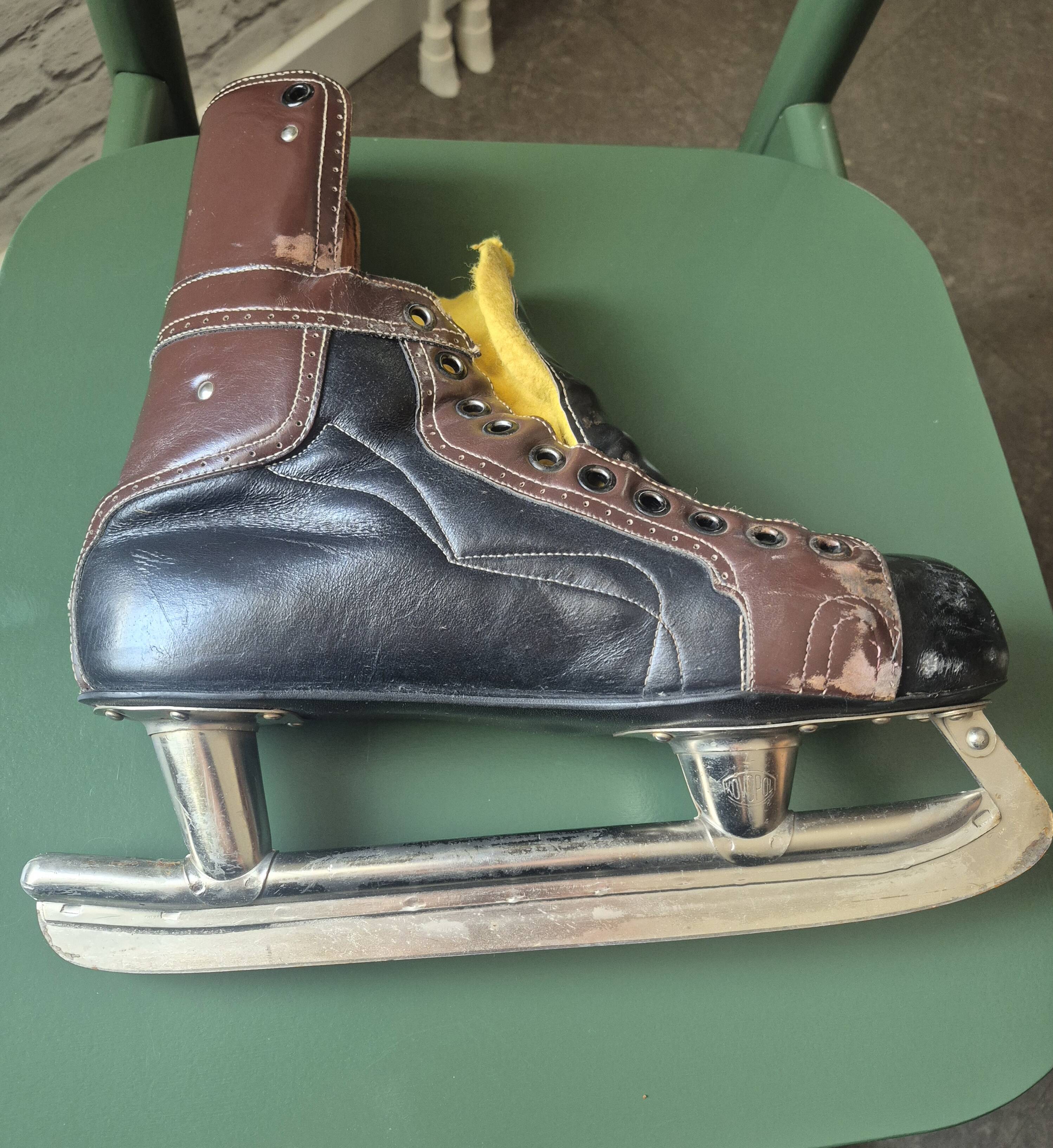 Vintage leather ice skates Kovopol