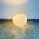 Lampe de table globe grande taille en verre par Ilu Design, Pays-Bas, années 1990.