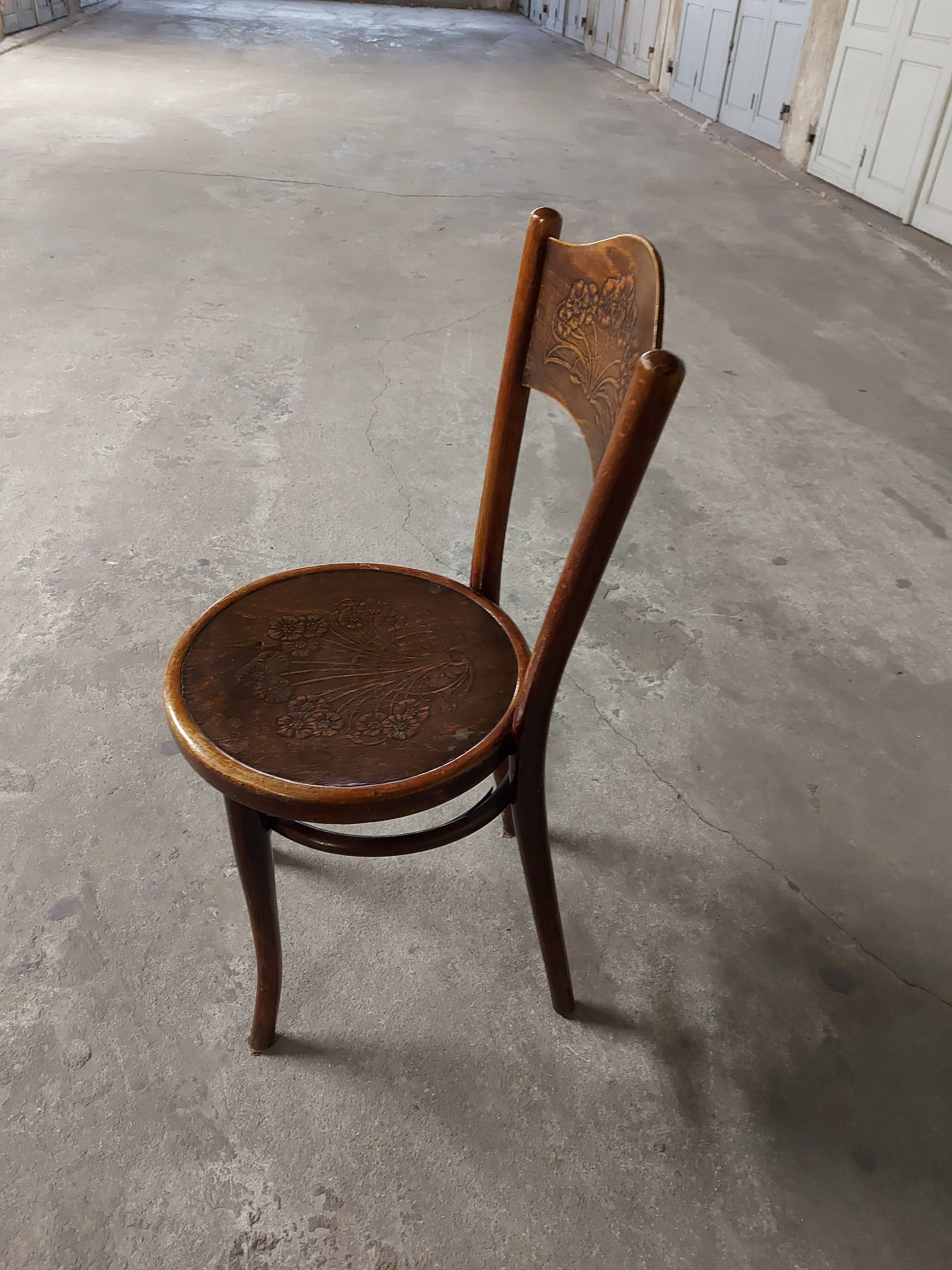 Chaise de bistrot art nouveau