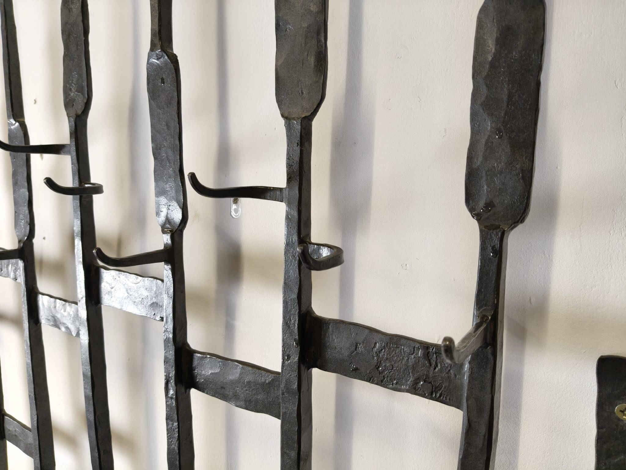 Porte-manteau en fonte brutalisme