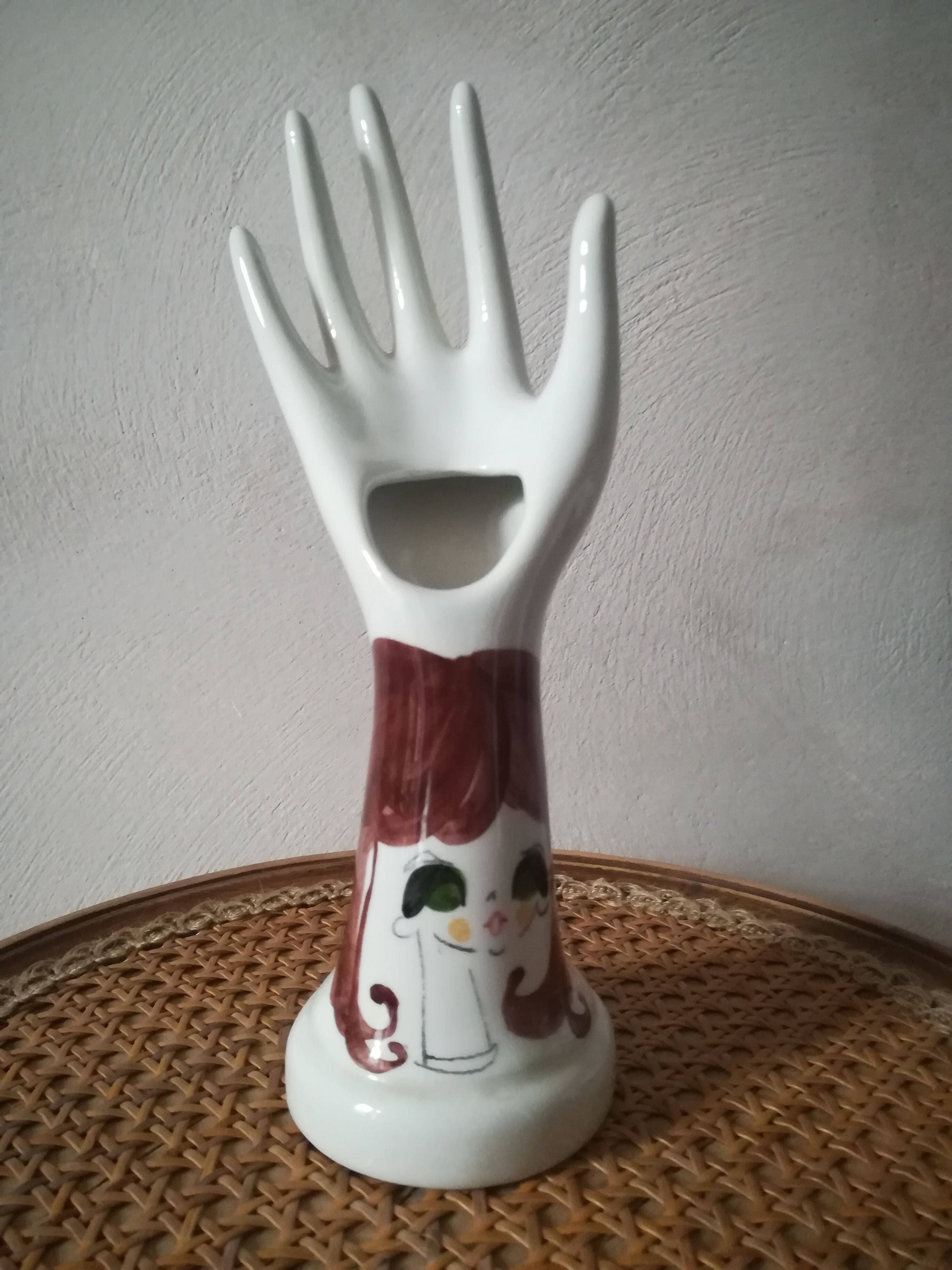 Hand vase jewelry holder