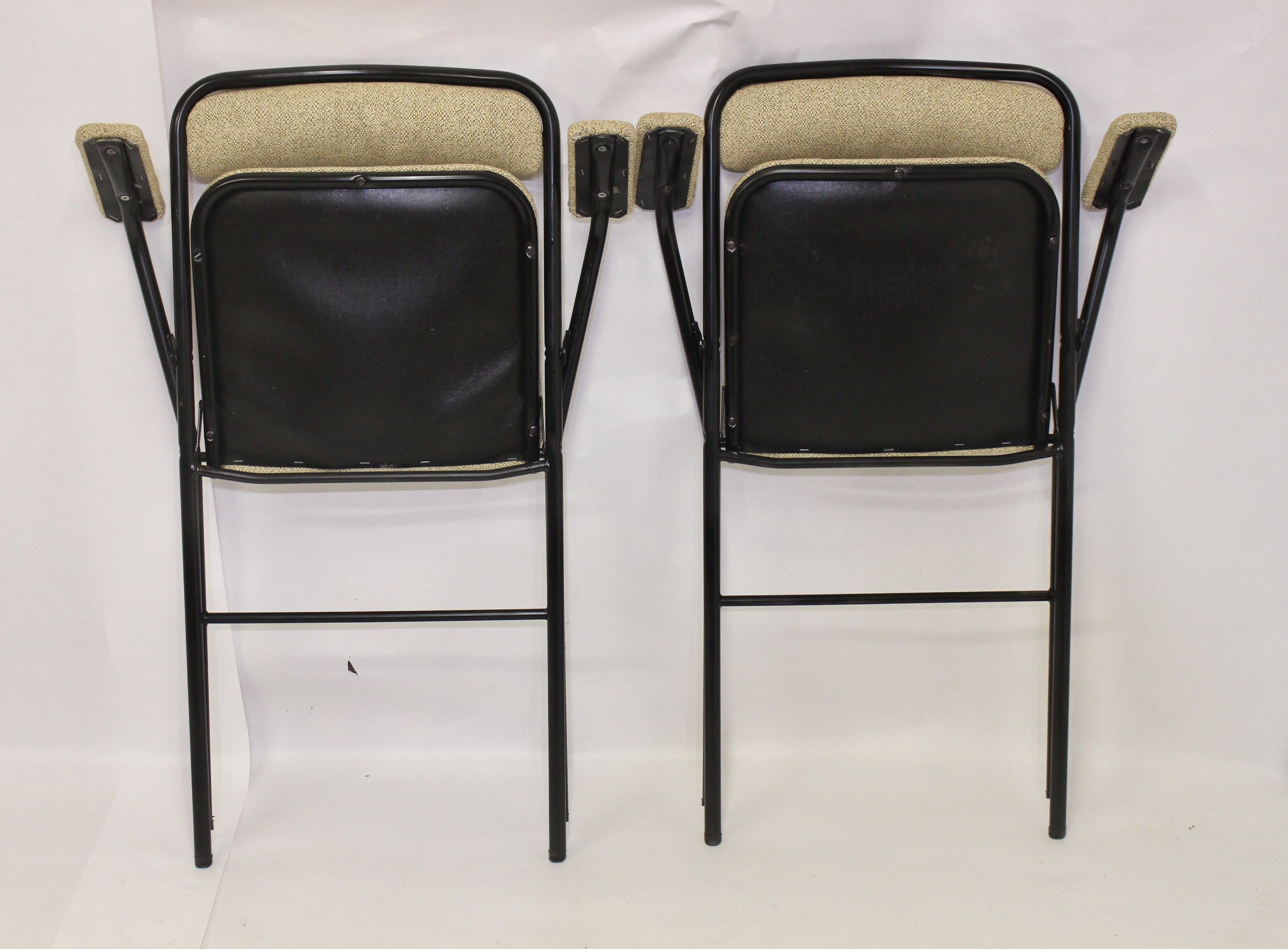 Pair of folding chairs with vintage armrests, 70s