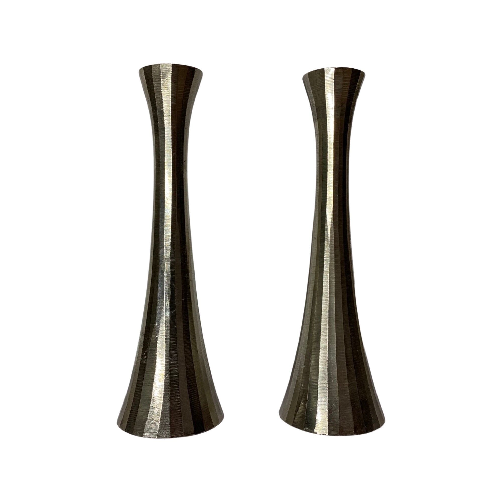 Ensemble de 2 bougeoirs brossés bougeoirs en métal vintage de couleur argent des années 1970