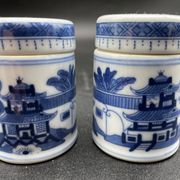 Elegant table set, Chinese porcelain, blue and white, condiments.