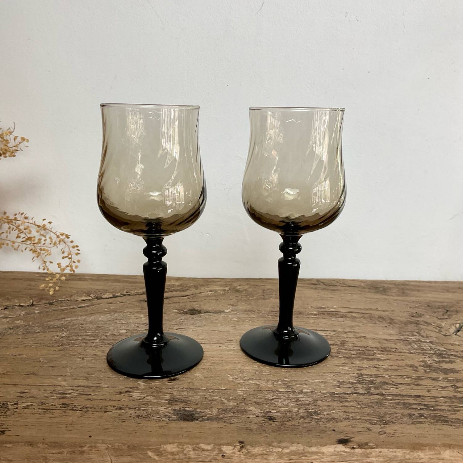 6 small luminarc smoked stemmed glasses