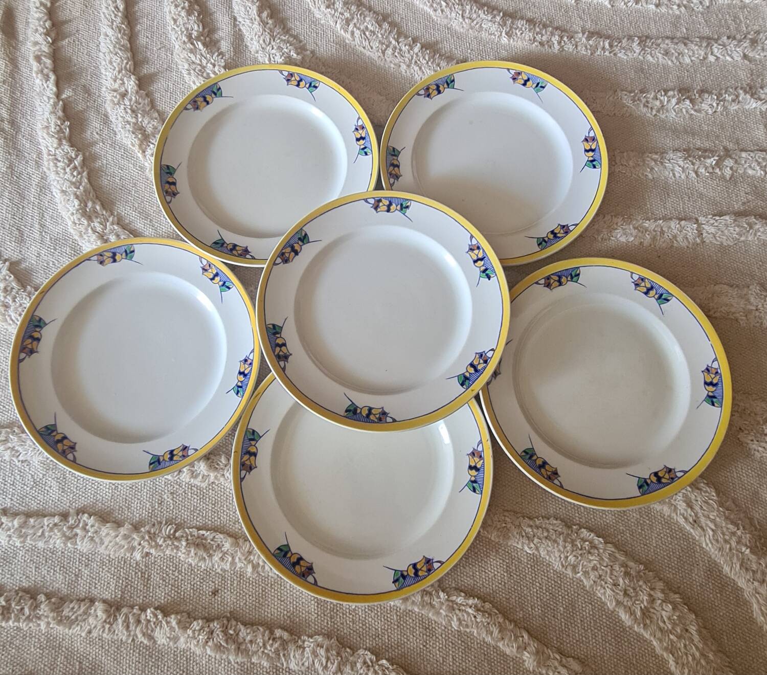 Boch Frères La Louvière dinner plates