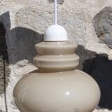 Suspension in opaline taupe