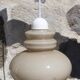 Suspension en opaline taupe