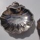 Set of 2 shell-shaped metal bowls