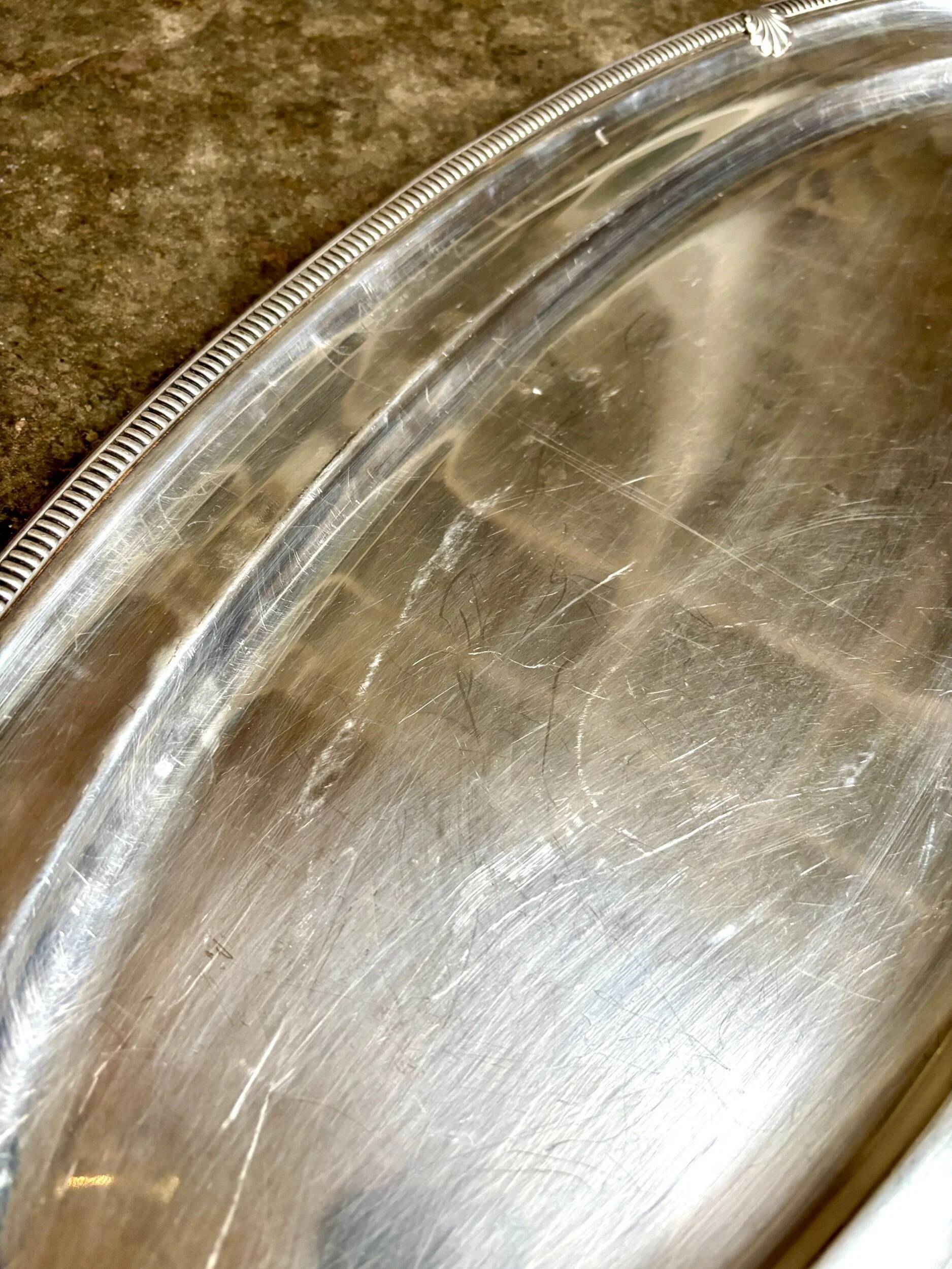 Oval silver-plated metal dish, shell motif no. 1