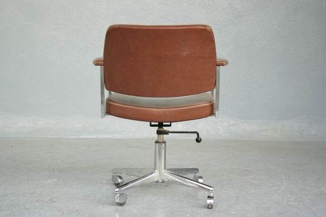 1960 good condition leather Executive Chair