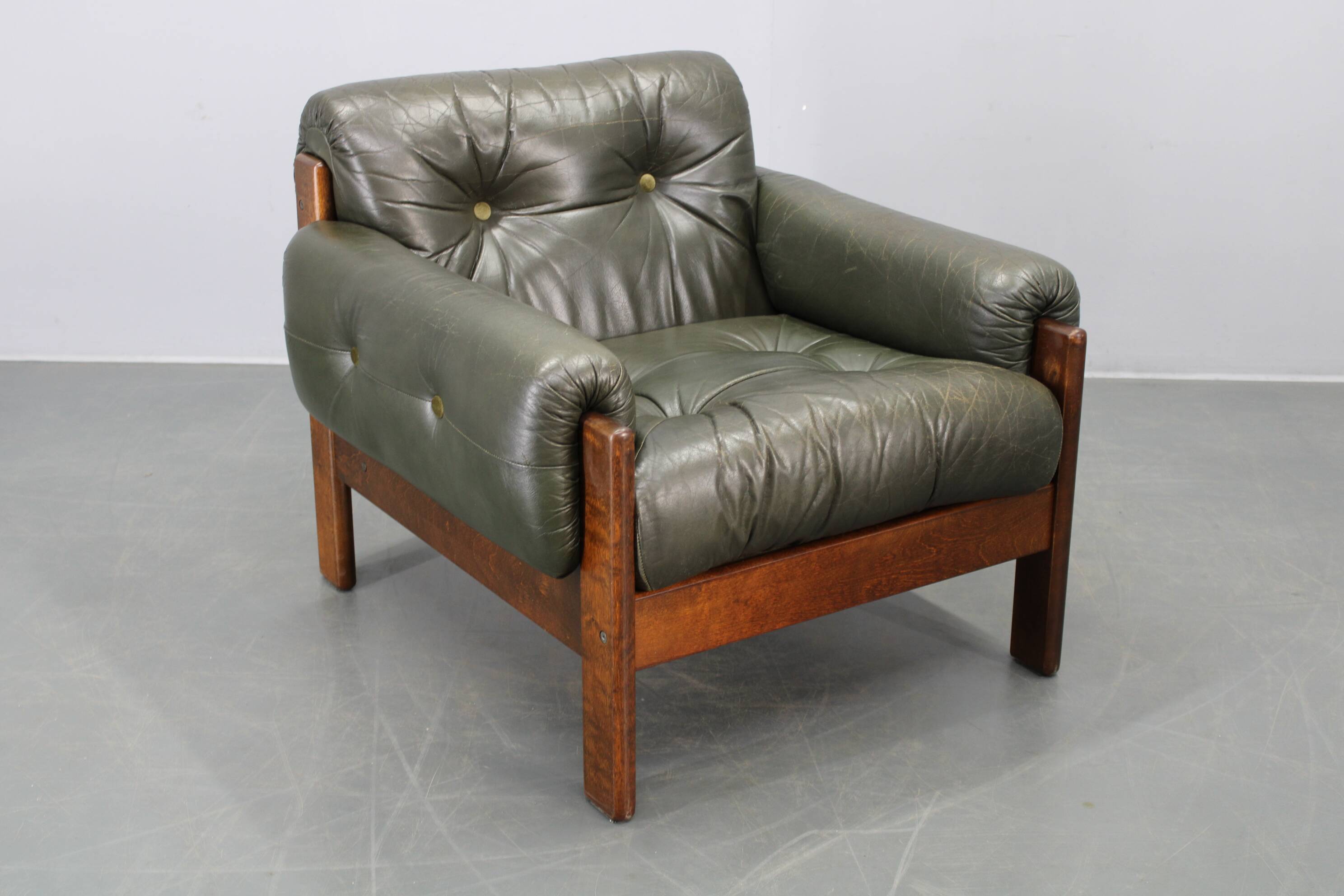 Fauteuil en cuir vert des années 70, Tchécoslovaquie.