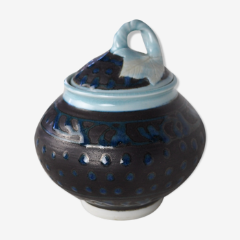 Boite ronde en porcelaine noire et bleue à couvercle "potiron" - Lilou Milcent - années 80 / 90
