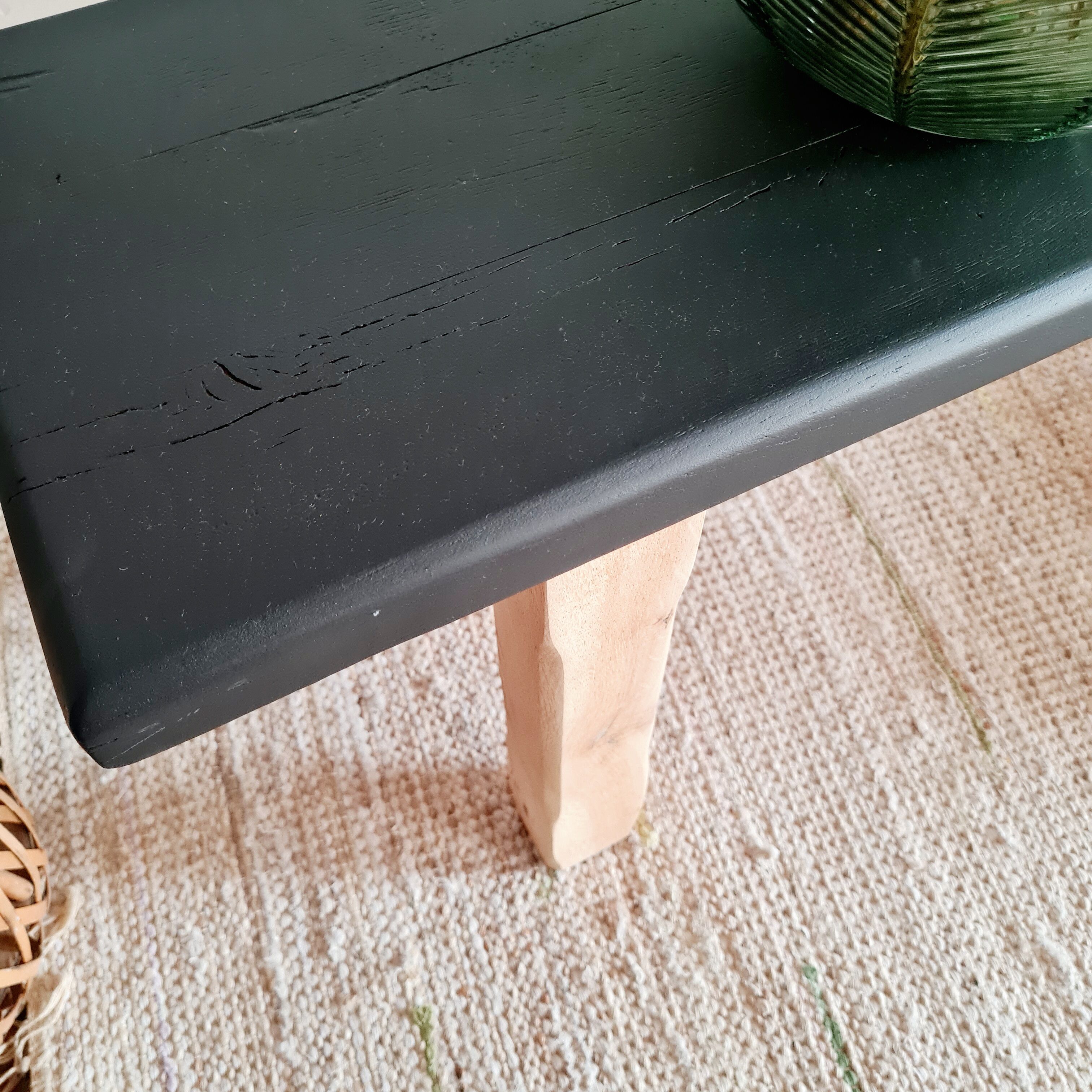 Banc de ferme en chêne rénové assise noire
