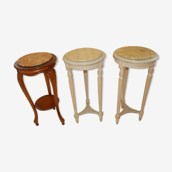 Lot 3 pedestal tables in Louis XVI style