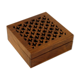 Openwork wooden box 13 x 13 cm