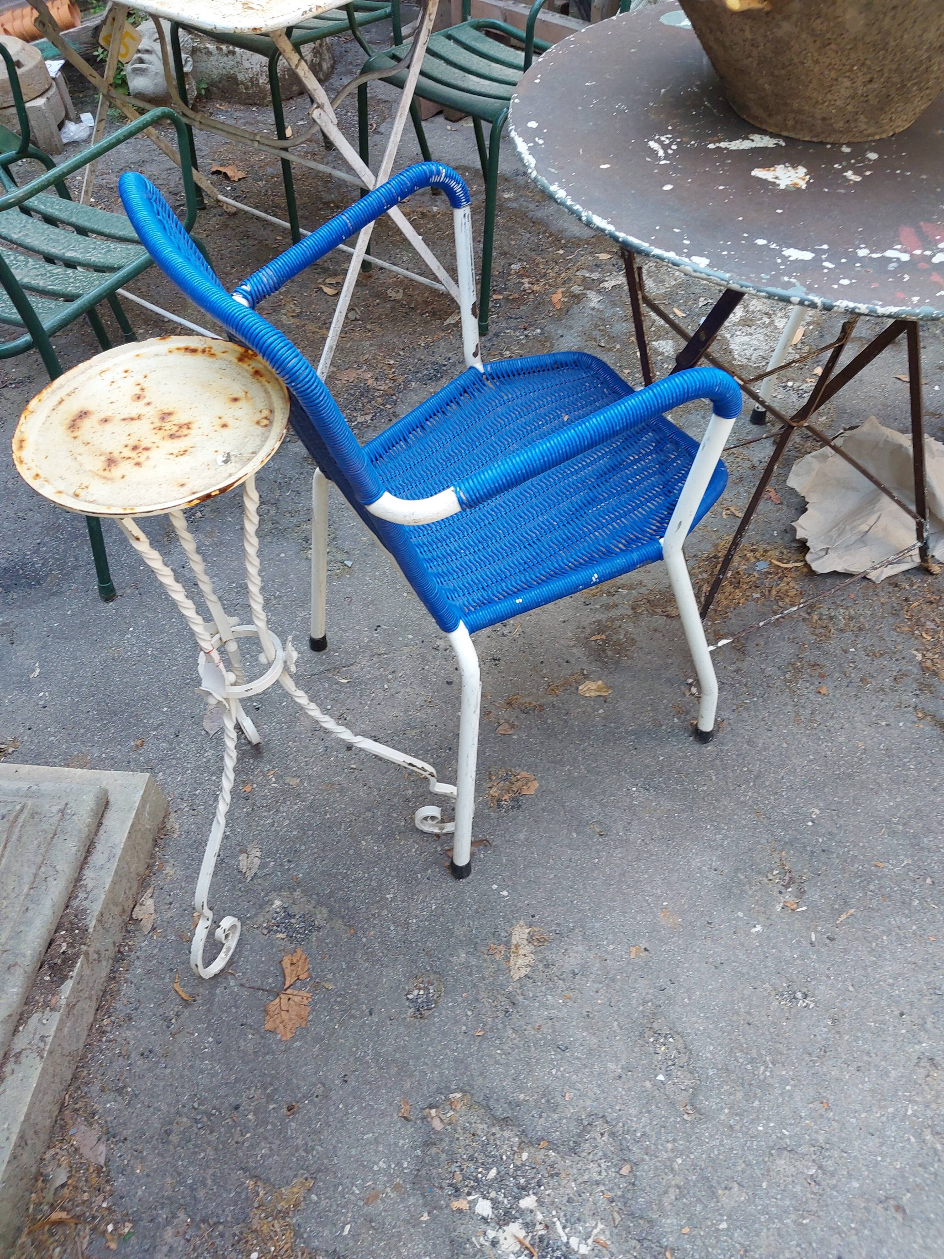 Set of eight scooby-doo chairs