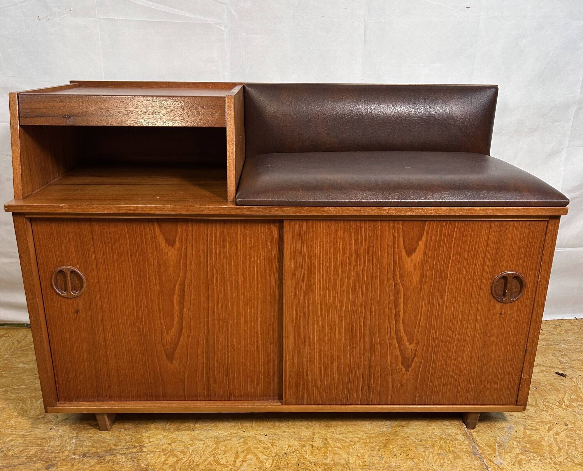Mid-Century Retro Vintage Teak Telephone Seat / Bench by Chippy Heath 1960