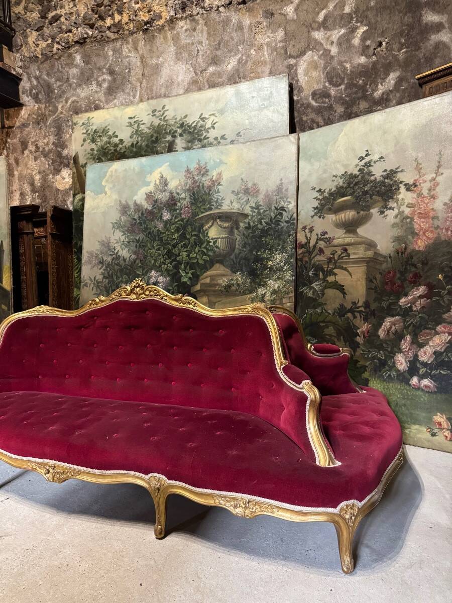 Golden wooden castle post from the Napoleonic III era.