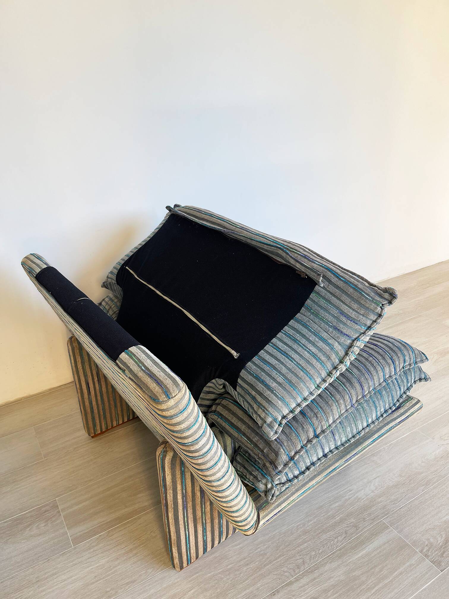 Fauteuil Grand Post Moderne des années 1980