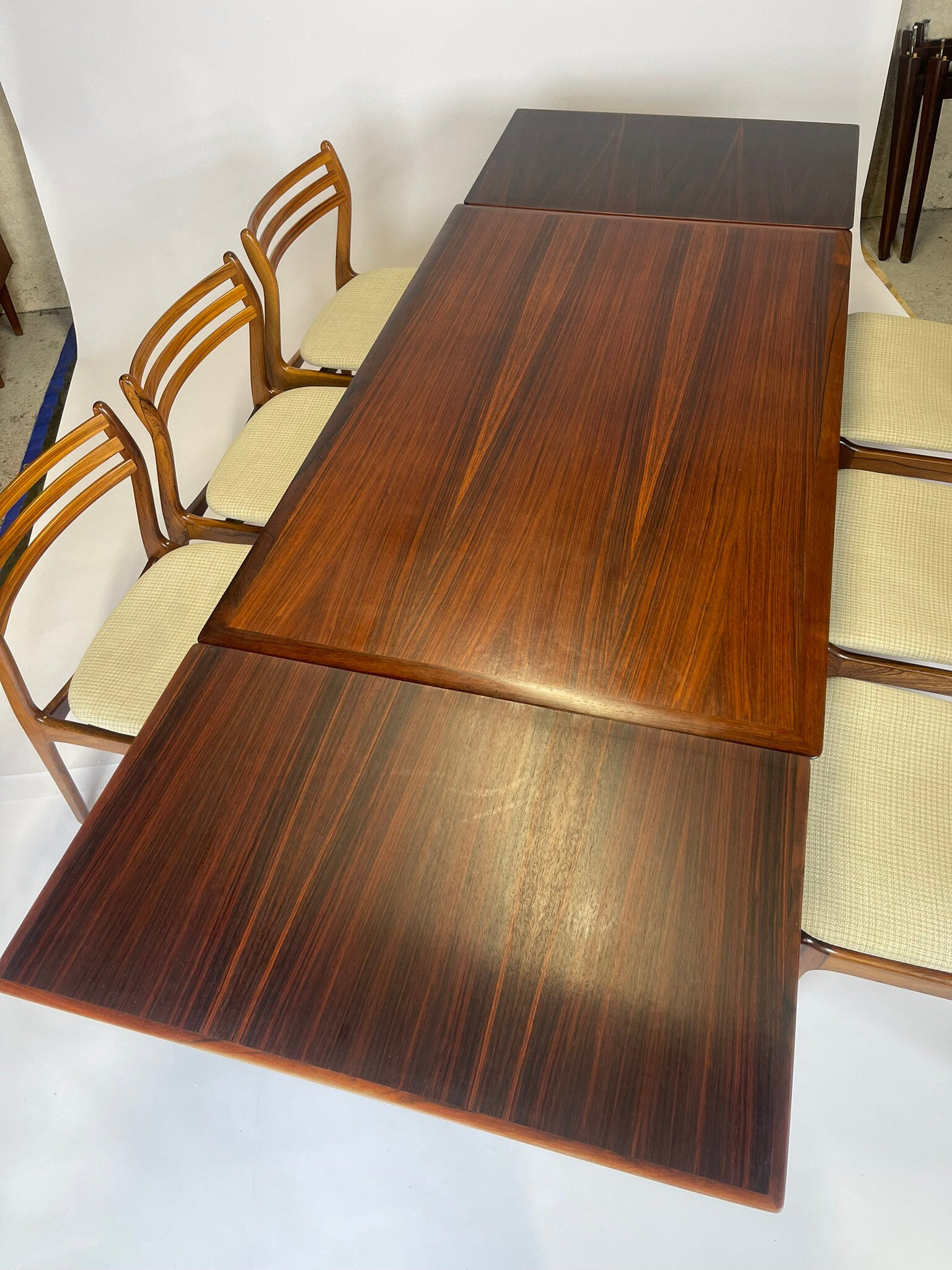 Table scandinave en palissandre année 60
