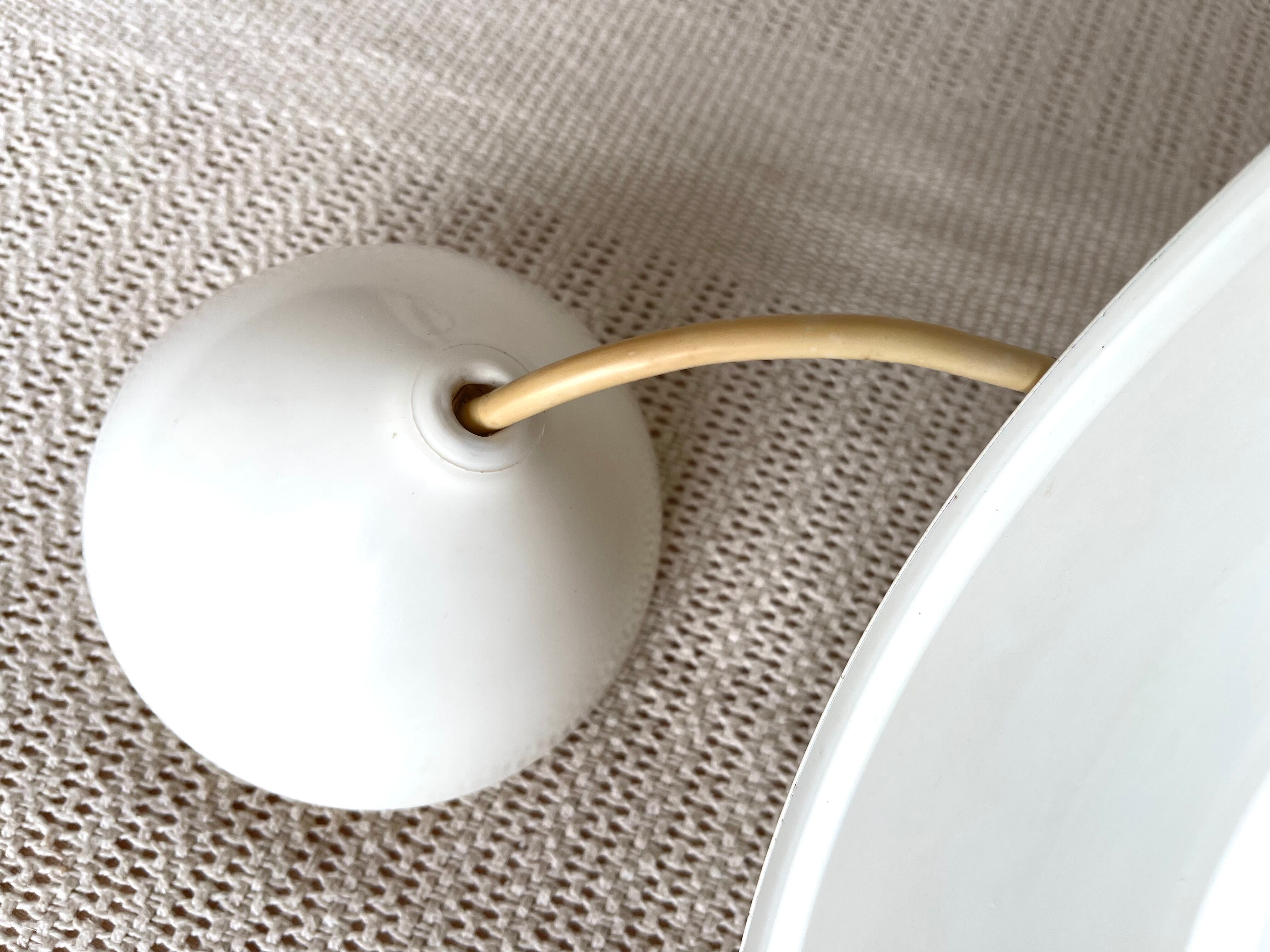 Metal suspension 1980