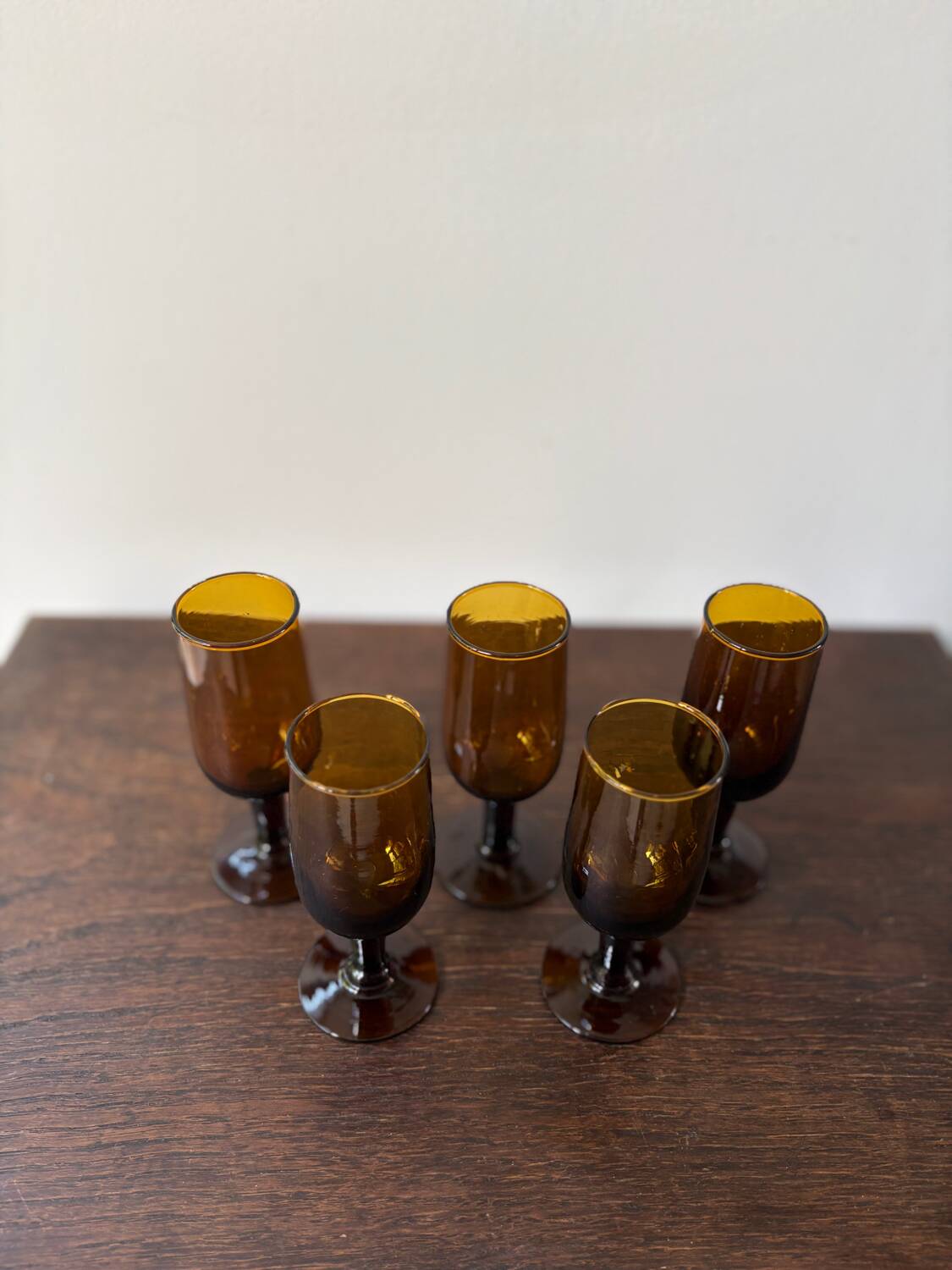 Set of 5 vintage 70s amber stemmed wine glasses