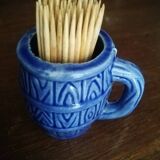 Small pot with handle imitation blue varnished barrel
