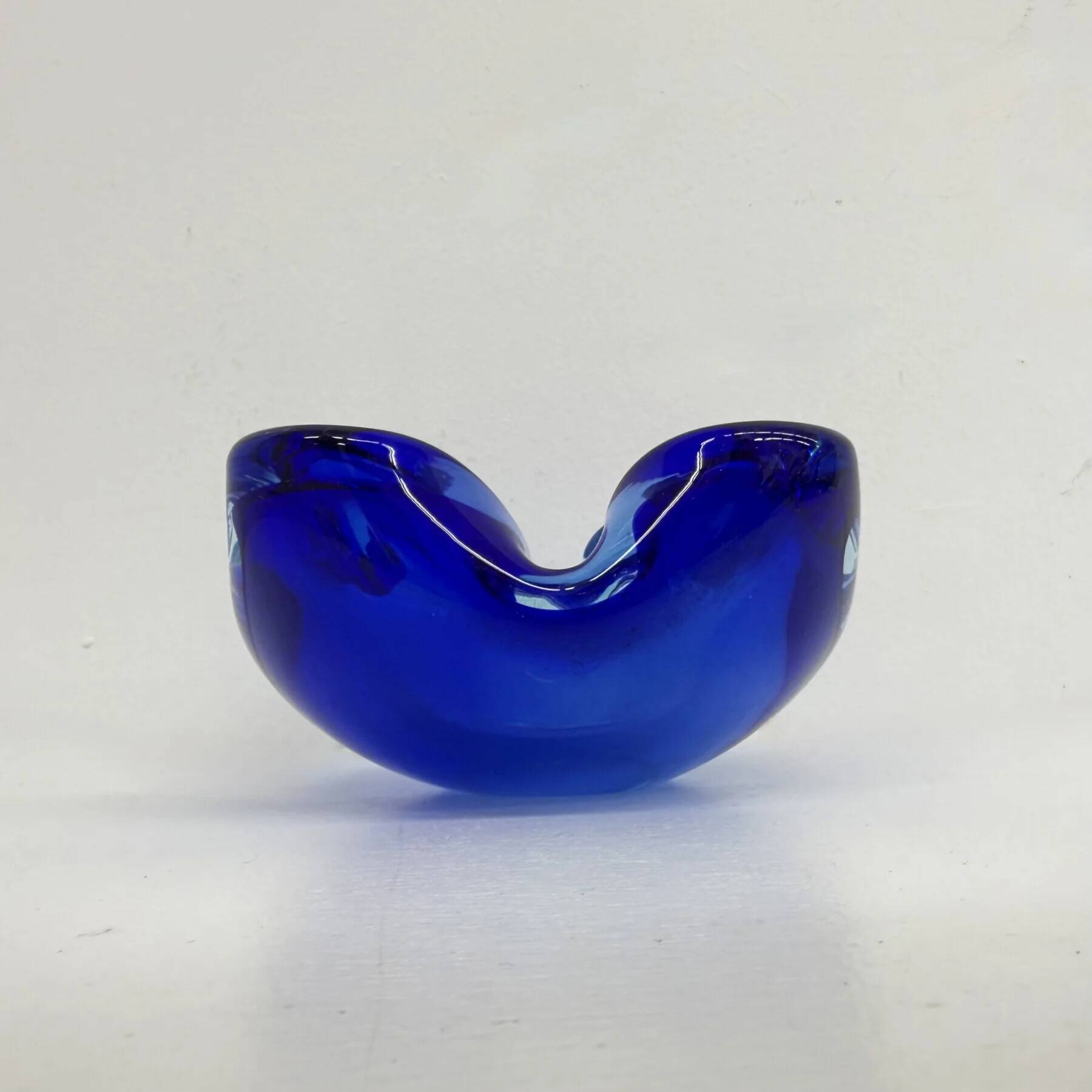 Mid-century design set of 6 blue Murano glass bowls, 1970s