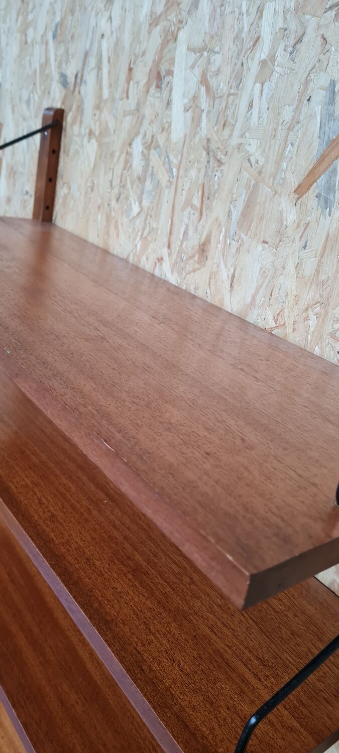 Cadovius Poul wall system