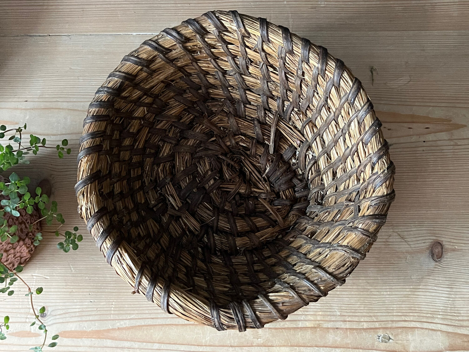Round bread basket