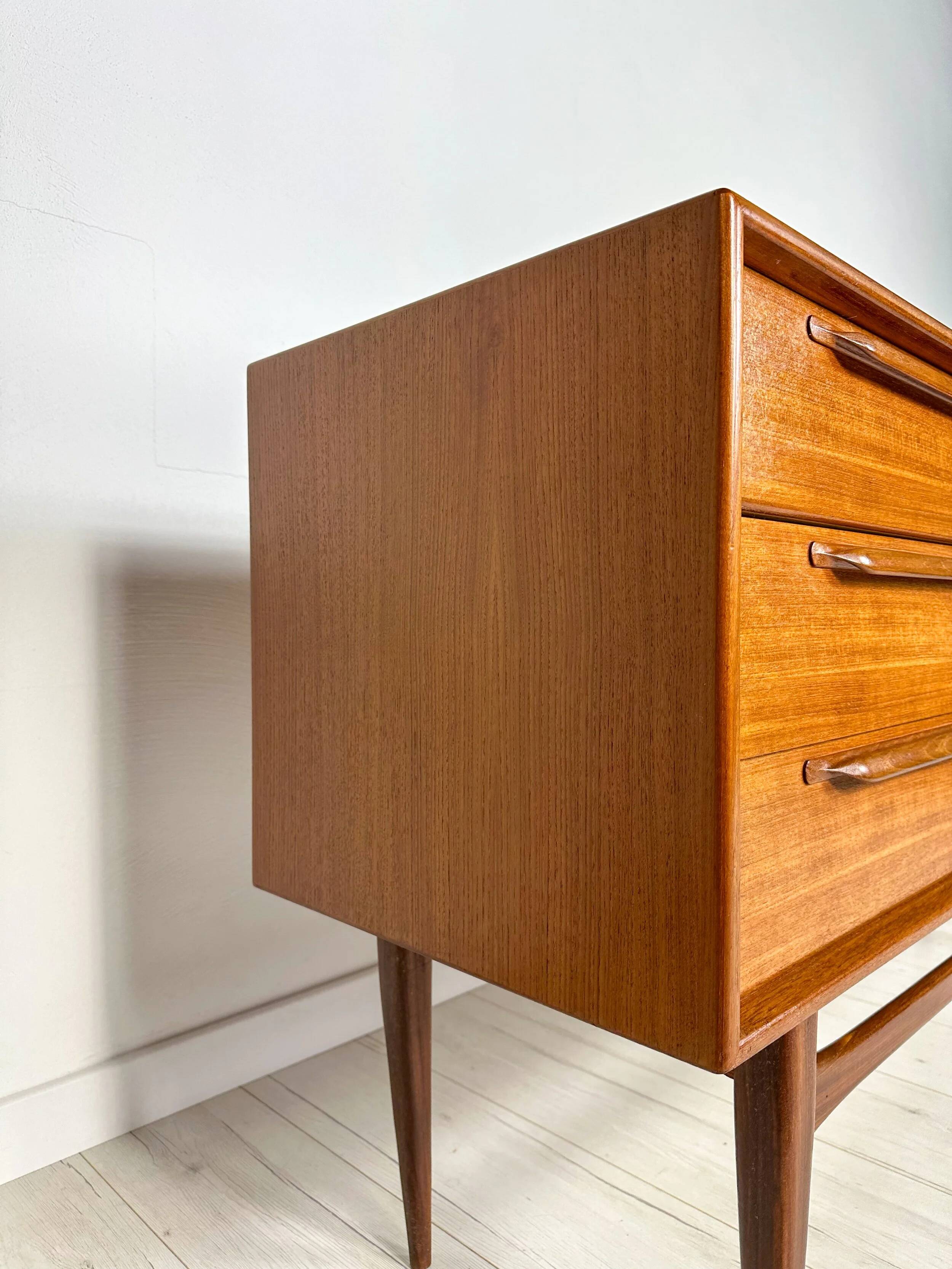 Buffet latéral vintage en teck des années 1960 par Heinrich Riestenpatt pour RT Möbel