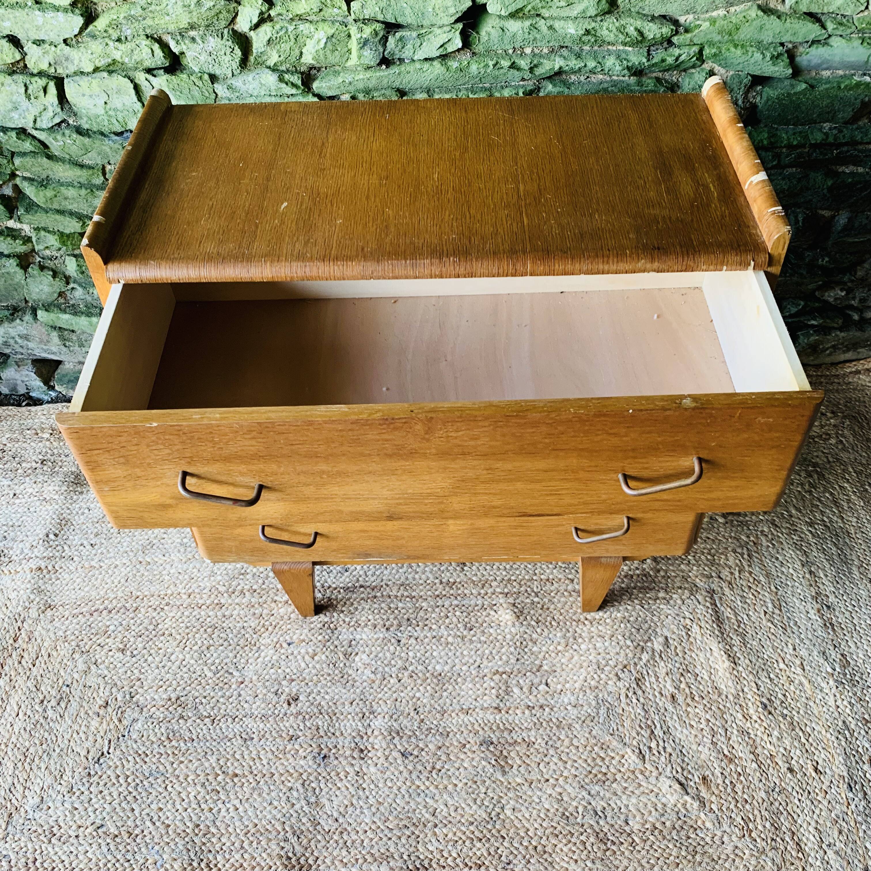 Commode vintage