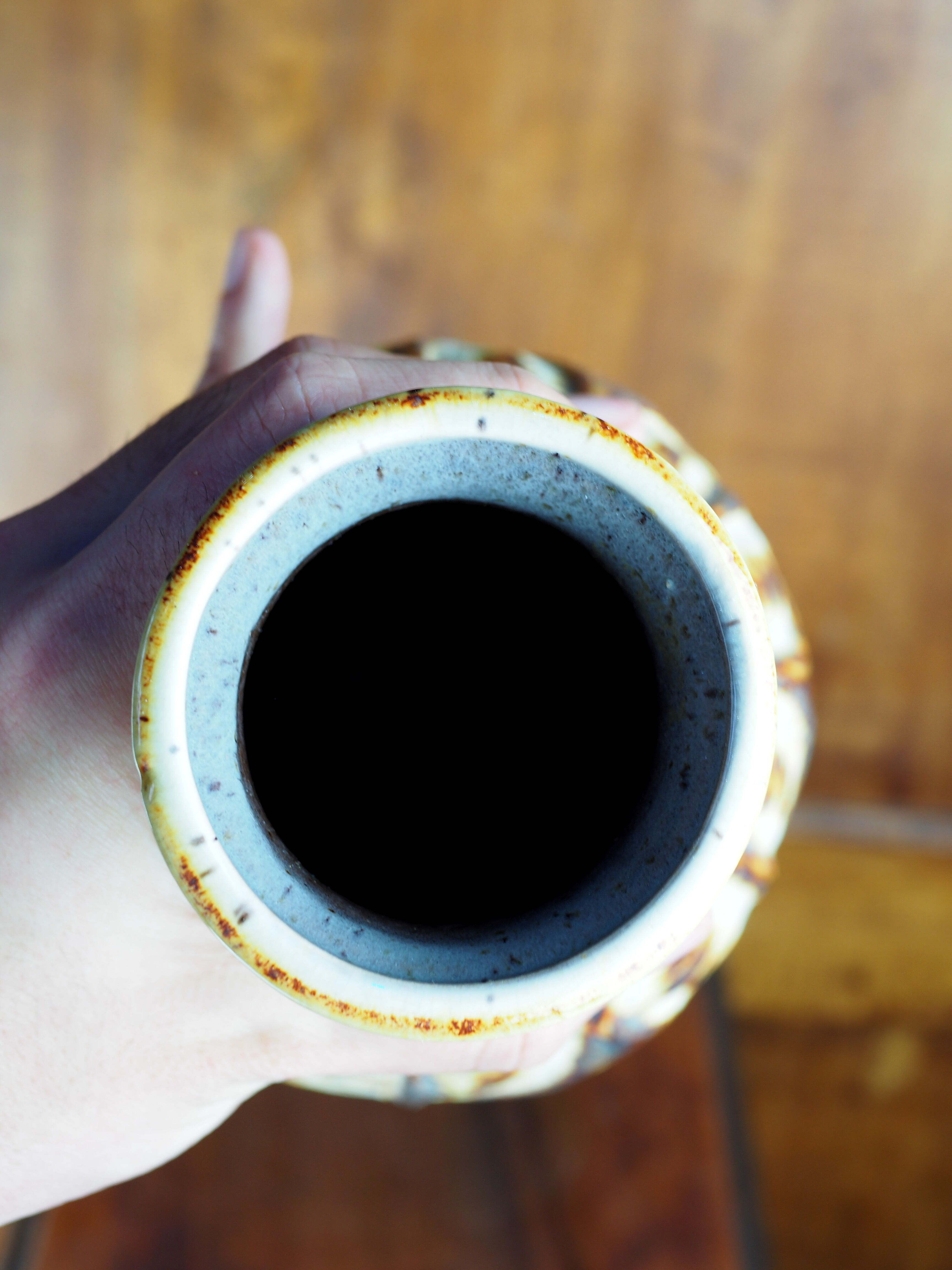 Ribbed vase with caramelized glaze; "581/22" - west German ceramics - 70s