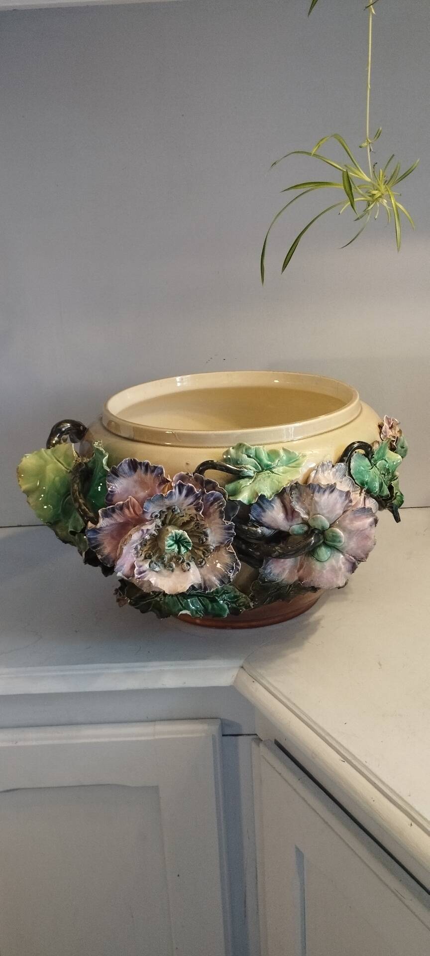 Large cache pot in earthenware, Art Nouveau.