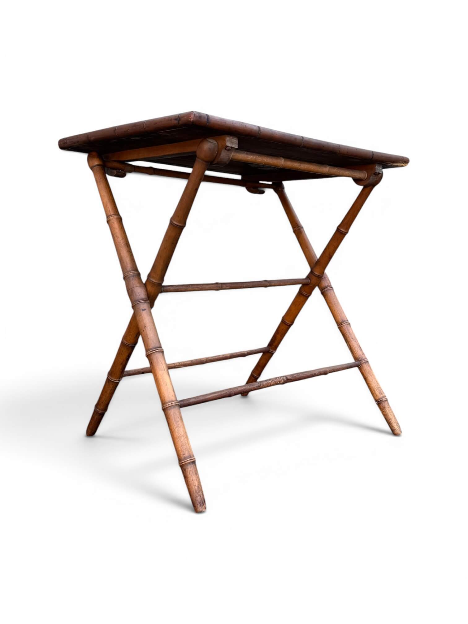 Table d’appoint pliante en faux bambou, époque 1900