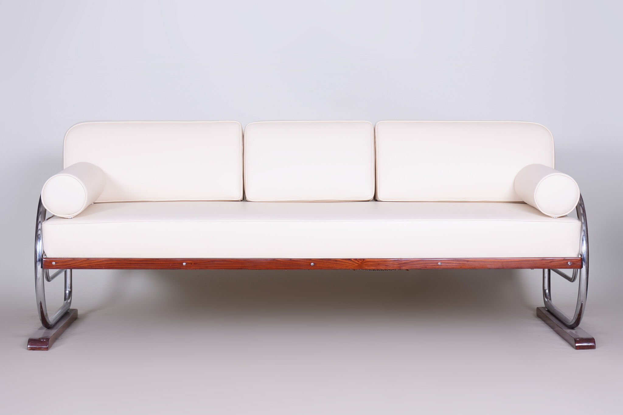White Slezák sofa - 1930s Czechia - Leather, Beech and Chrome