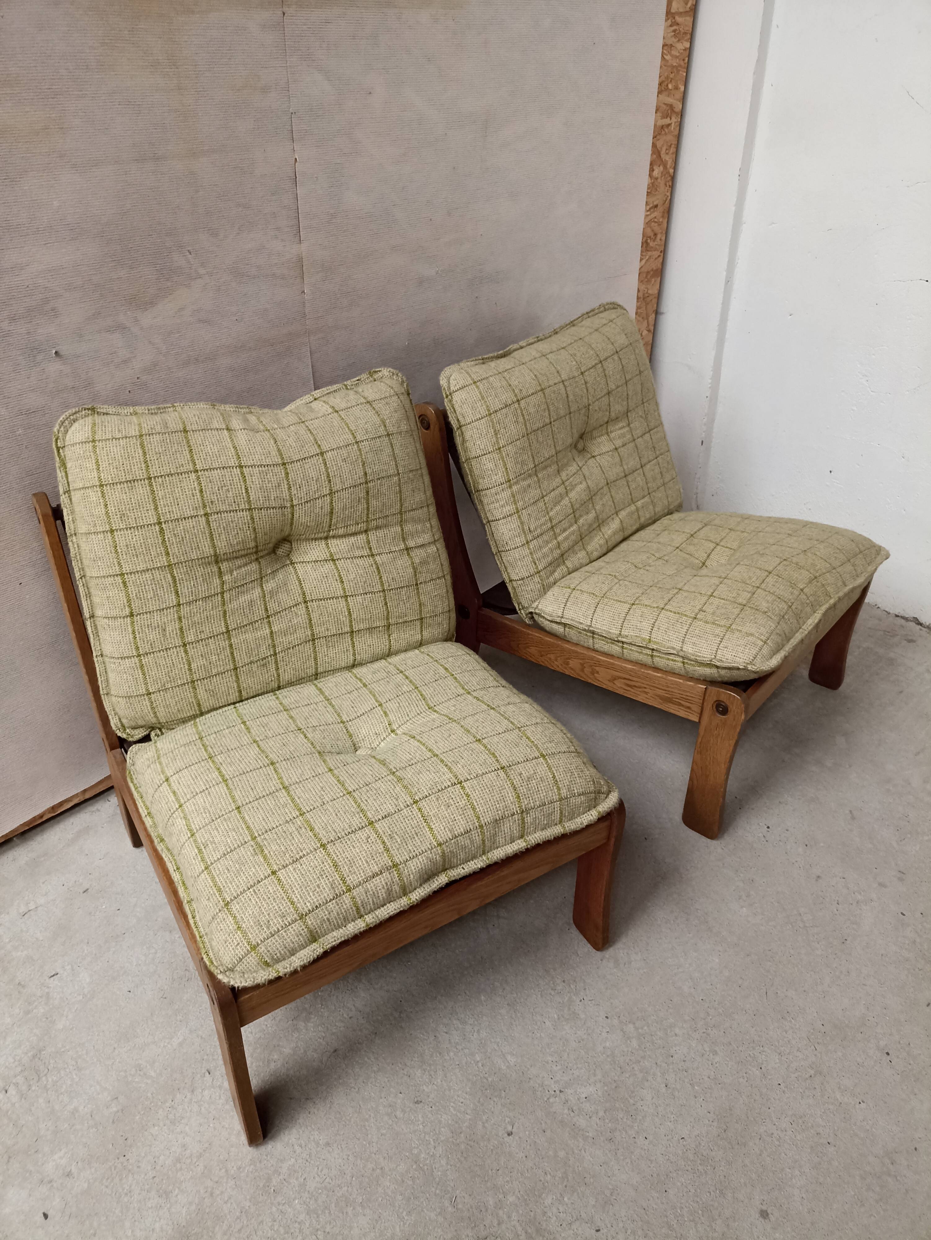 Paire de chauffeuses vintage
