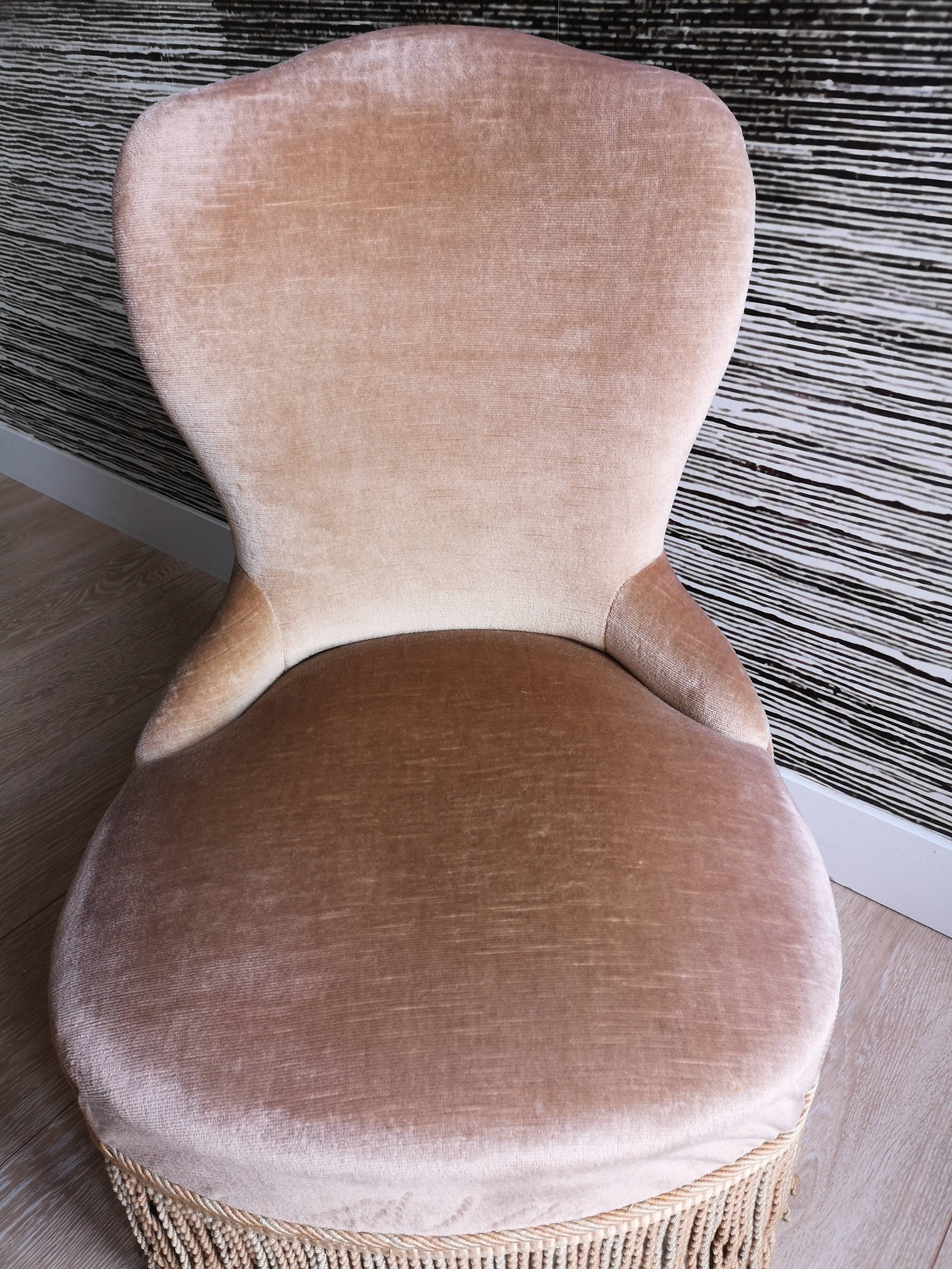 Small armchair toad in taupe velvet