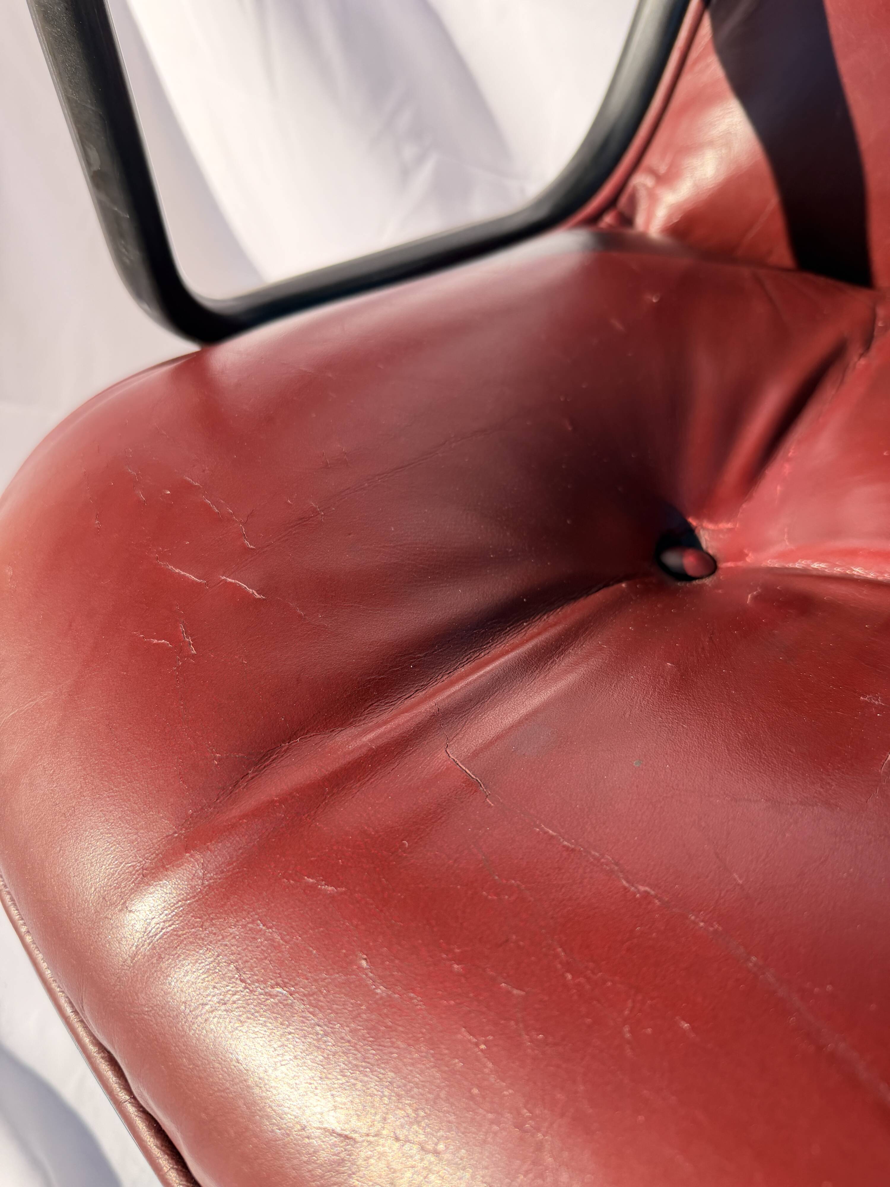 Pollock Office Chair Bordeaux Leather - Knoll International