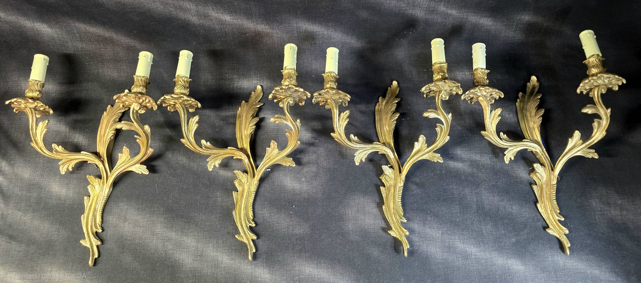 Set of 4 wall sconces in gilded bronze – Louis XV style – 20th century