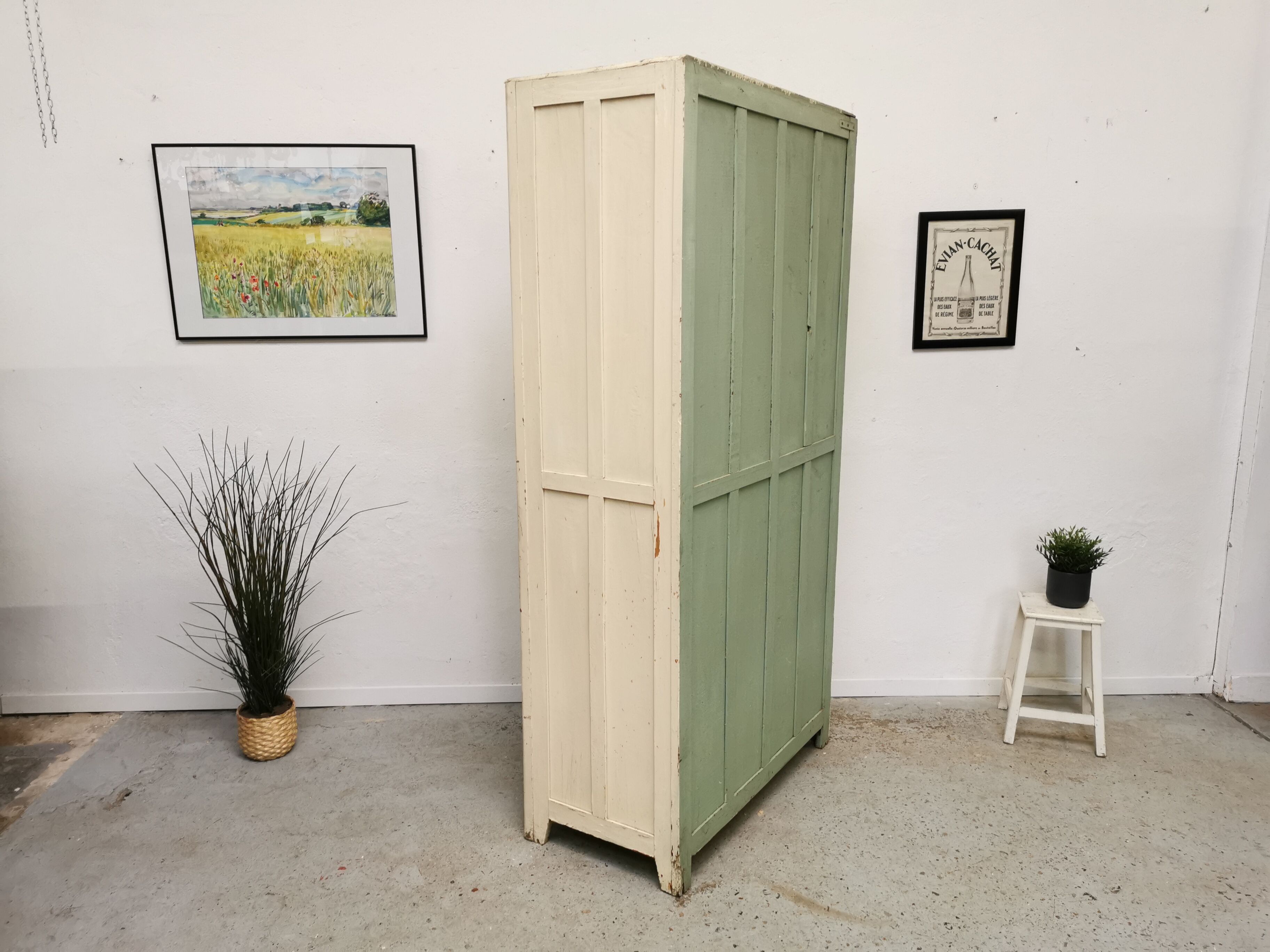 Armoire parisienne